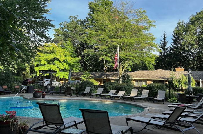 Shangrai-La Motel (Saugatuck Retro Resort) - From Website